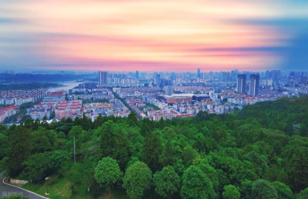 四川省极有可能弯道超车的城市，答案不是成都市，而是绵阳市