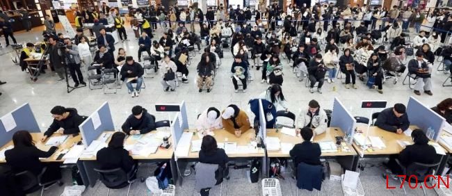 韩国越来越多90后选择不婚不育 现实困境下的自我保护