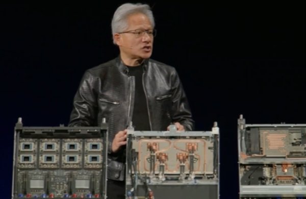 AMD美股盘前涨超3%
